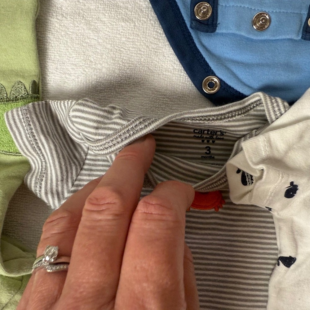 Carters Baby Bodysuits Lot of 6 Newborn 3 Months Neutral Colors - Picture 3 of 7